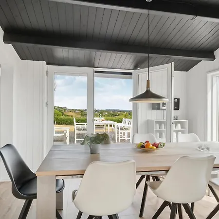 Vakantiehuis Beautiful In With Kitchen